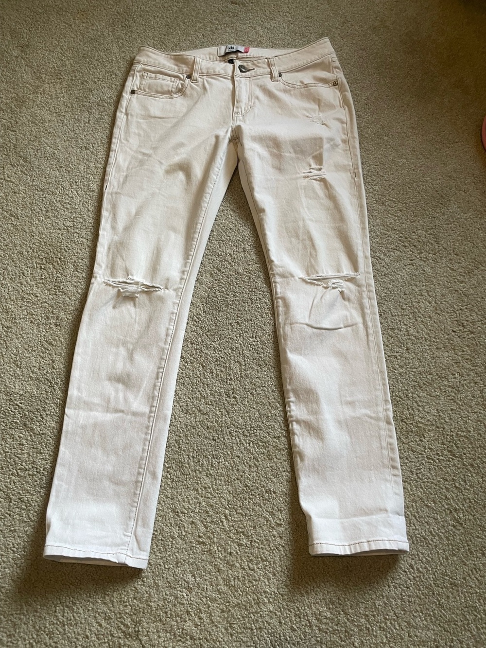 Cabi Slim Boyfriend Distressed Jeans Size 6
